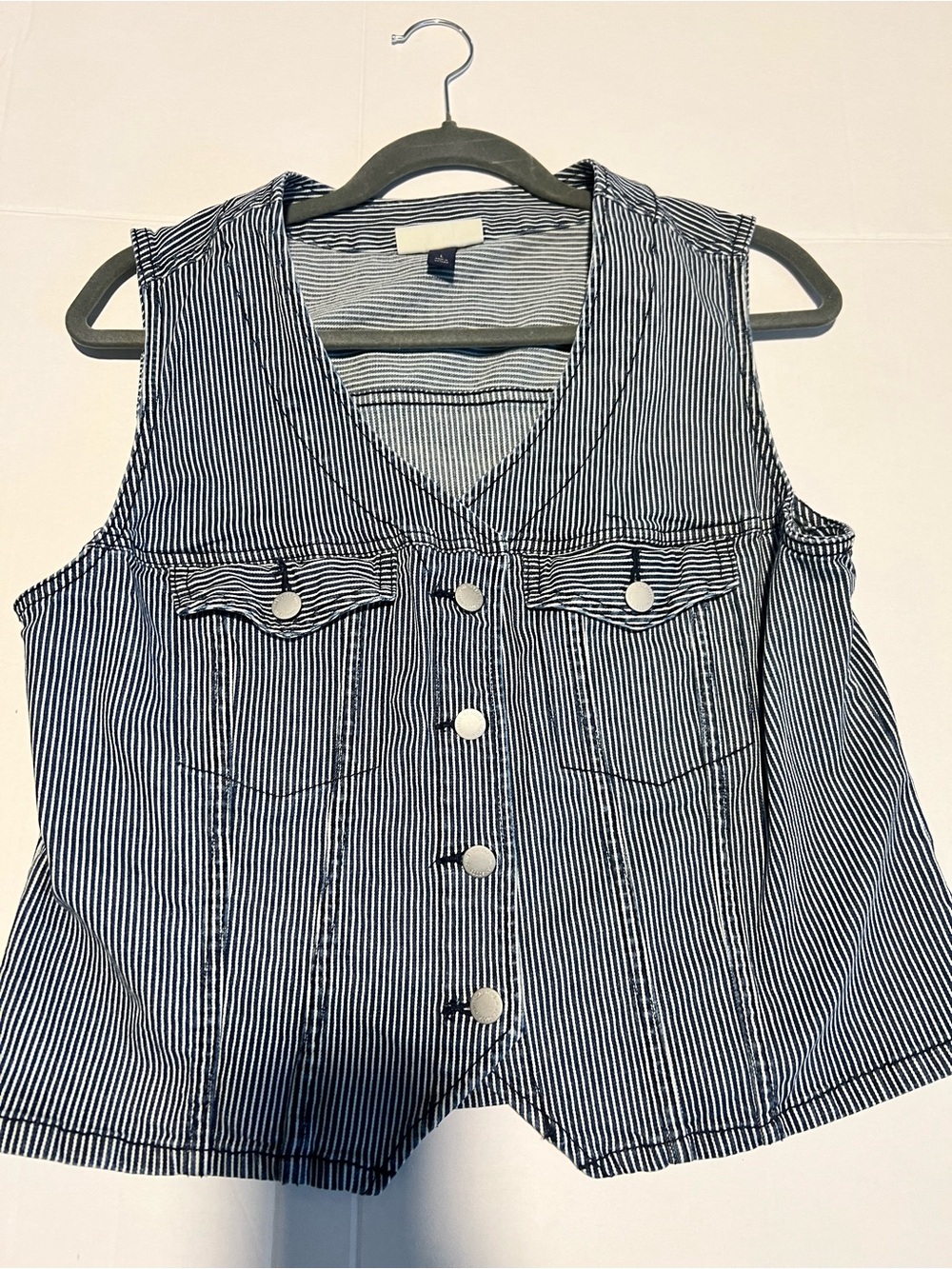Universal Thread Large Vest - Picture 3 of 8